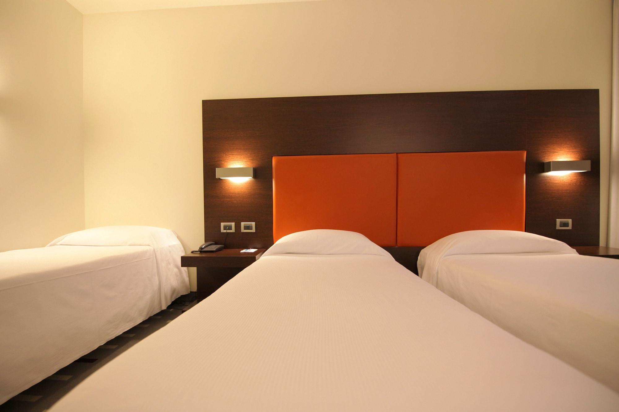Hotel Major Ronchi Dei Legionari Esterno foto
