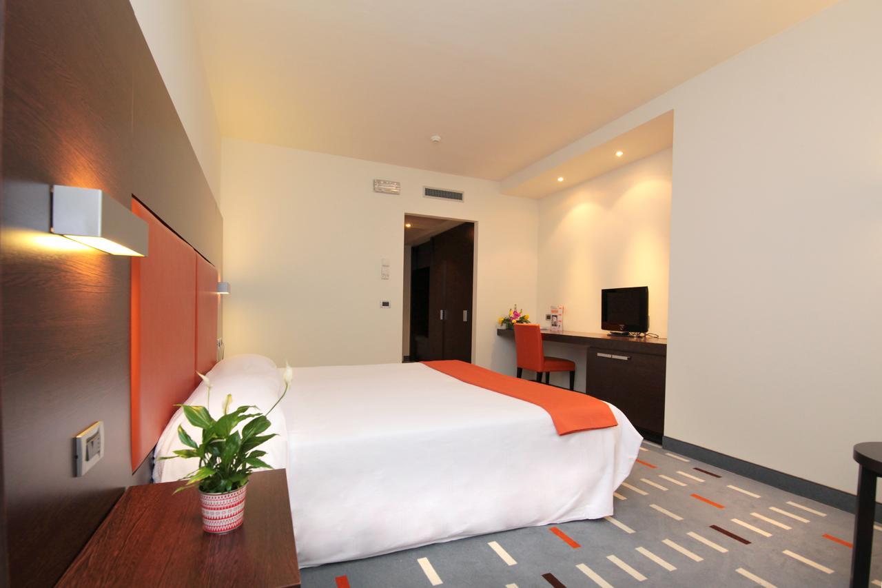 Hotel Major Ronchi Dei Legionari Esterno foto