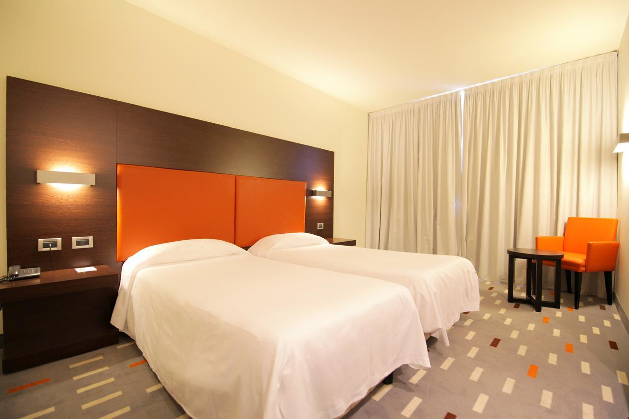 Hotel Major Ronchi Dei Legionari Esterno foto