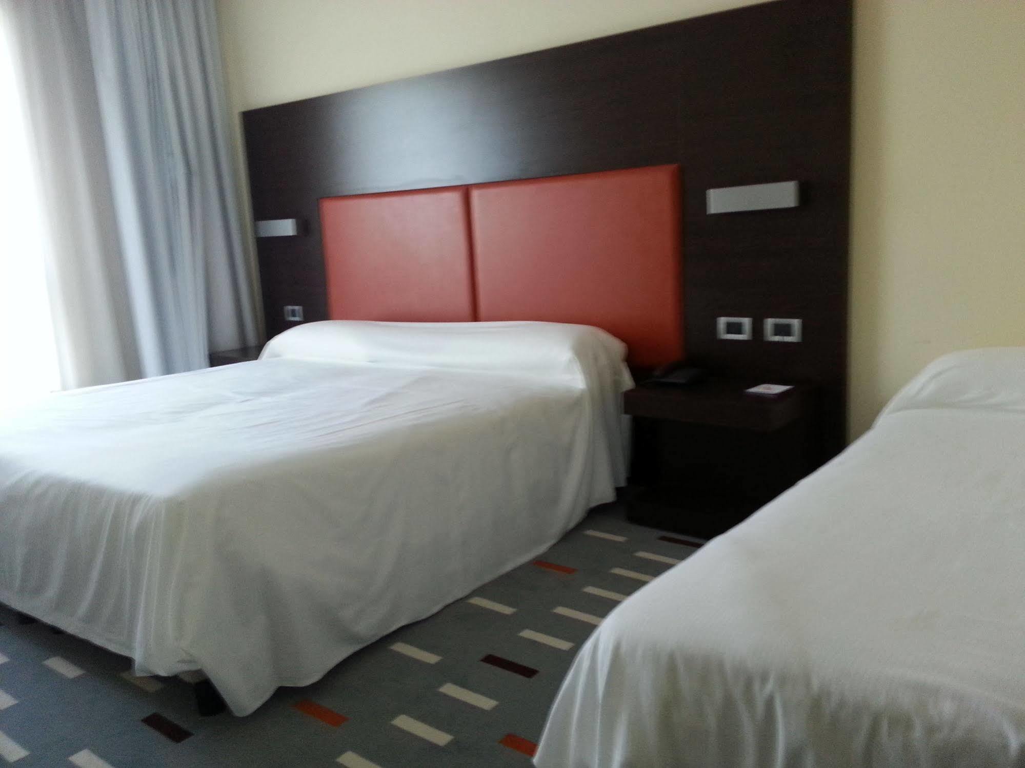 Hotel Major Ronchi Dei Legionari Esterno foto