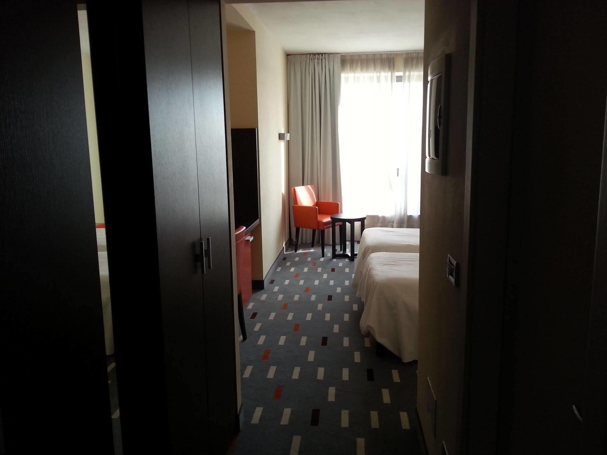 Hotel Major Ronchi Dei Legionari Esterno foto